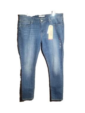 Levi's 711 Skinny Women's Med Wash NWT Jeans - Size 33